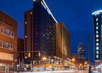 Indy500 with Grand Prix Tours.