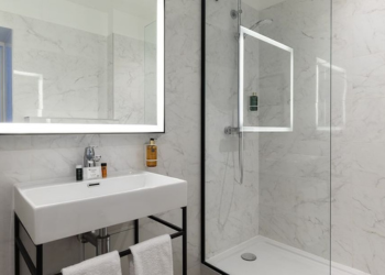 The 24 Hours of Le Mans with Grand Prix Tours.