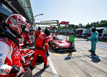 The 6 Hours of Silverstone with Grand Prix Tours.
