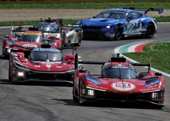 The 6 Hours of Silverstone with Grand Prix Tours.